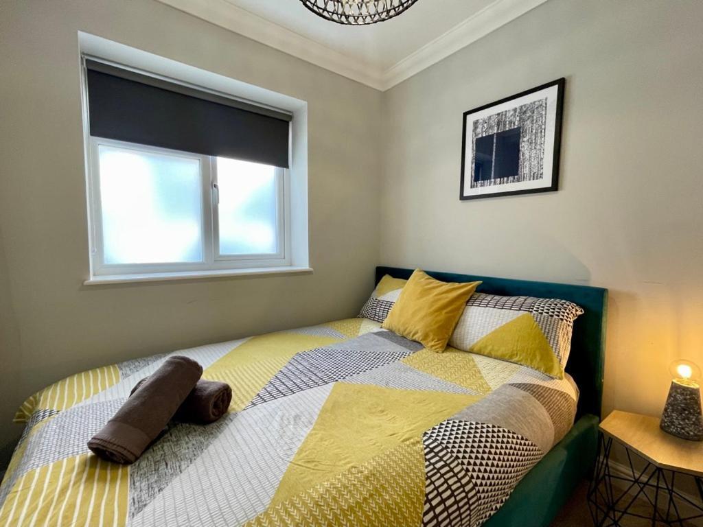 Stylish Modern Two Bedroom Apartment With Garden Cardiff Ngoại thất bức ảnh